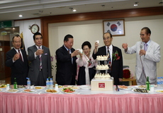 蔡重謙先生 柔道十段 昇段 祝賀宴에서...