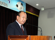 축사하시는 박희찬 회장님~