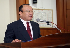 축사하시는 박희찬회장님