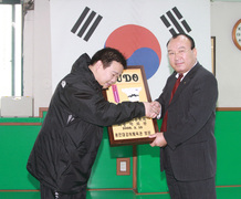 방문기념품 전달